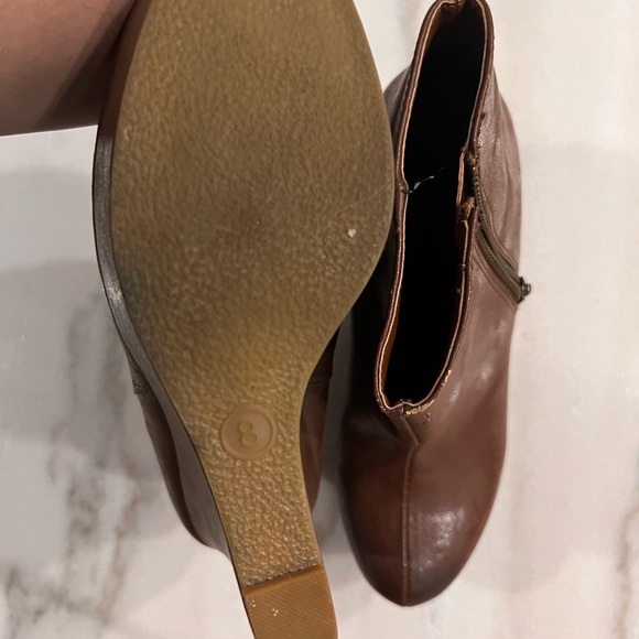 Mossimo wedge short boots- size 8- brown- never used - Picture 2 of 6